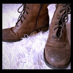 Born Boots Brown 6.5 very lightly worn leather upp